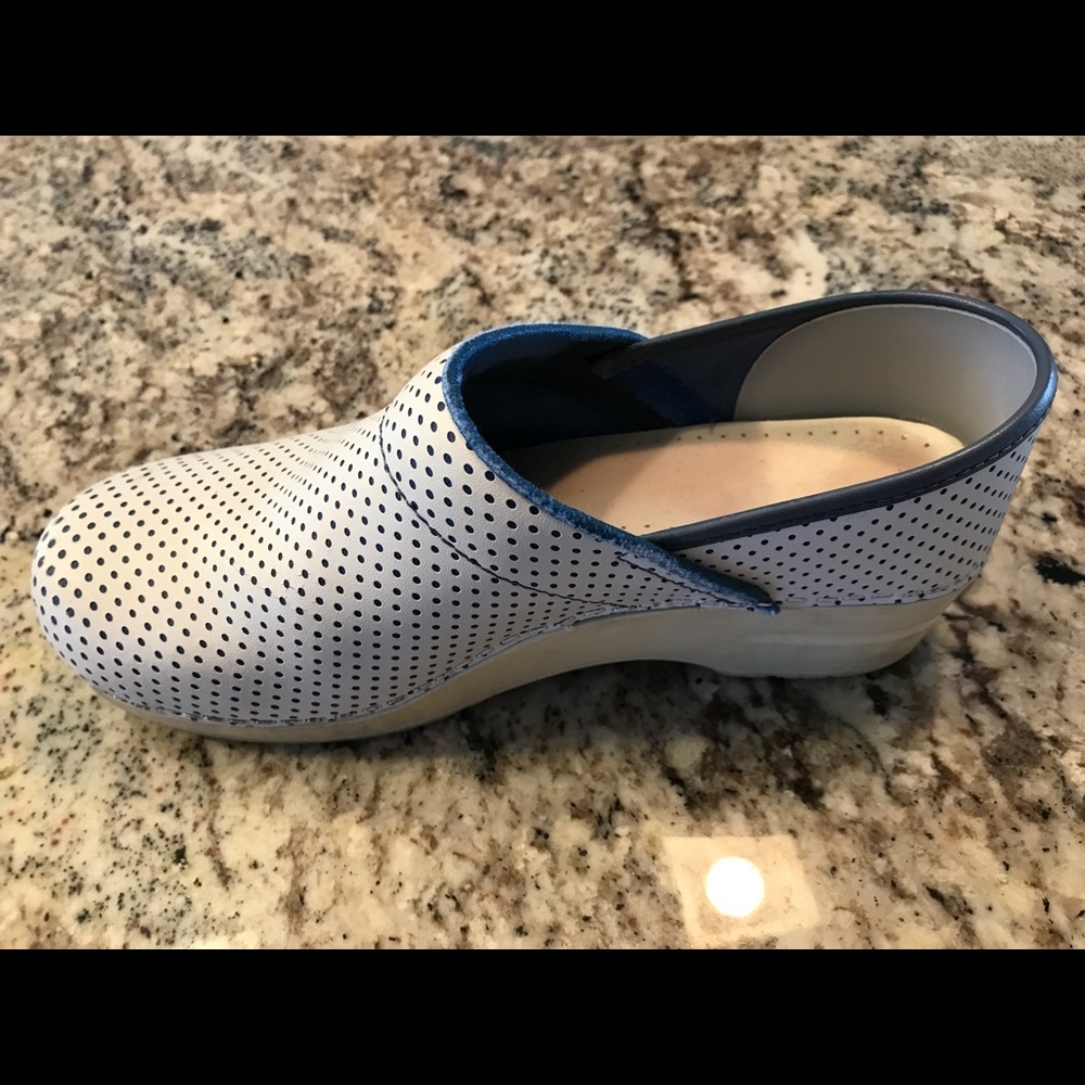 Sanita clogs